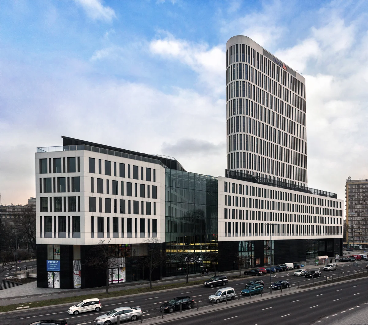 ING udostępnia dla klientów firmowych możliwość wysyłki karty płatniczej do automatów Paczkomat InPost
